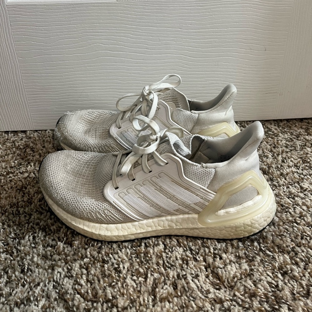 White Adidas Ultra boost Sneaker